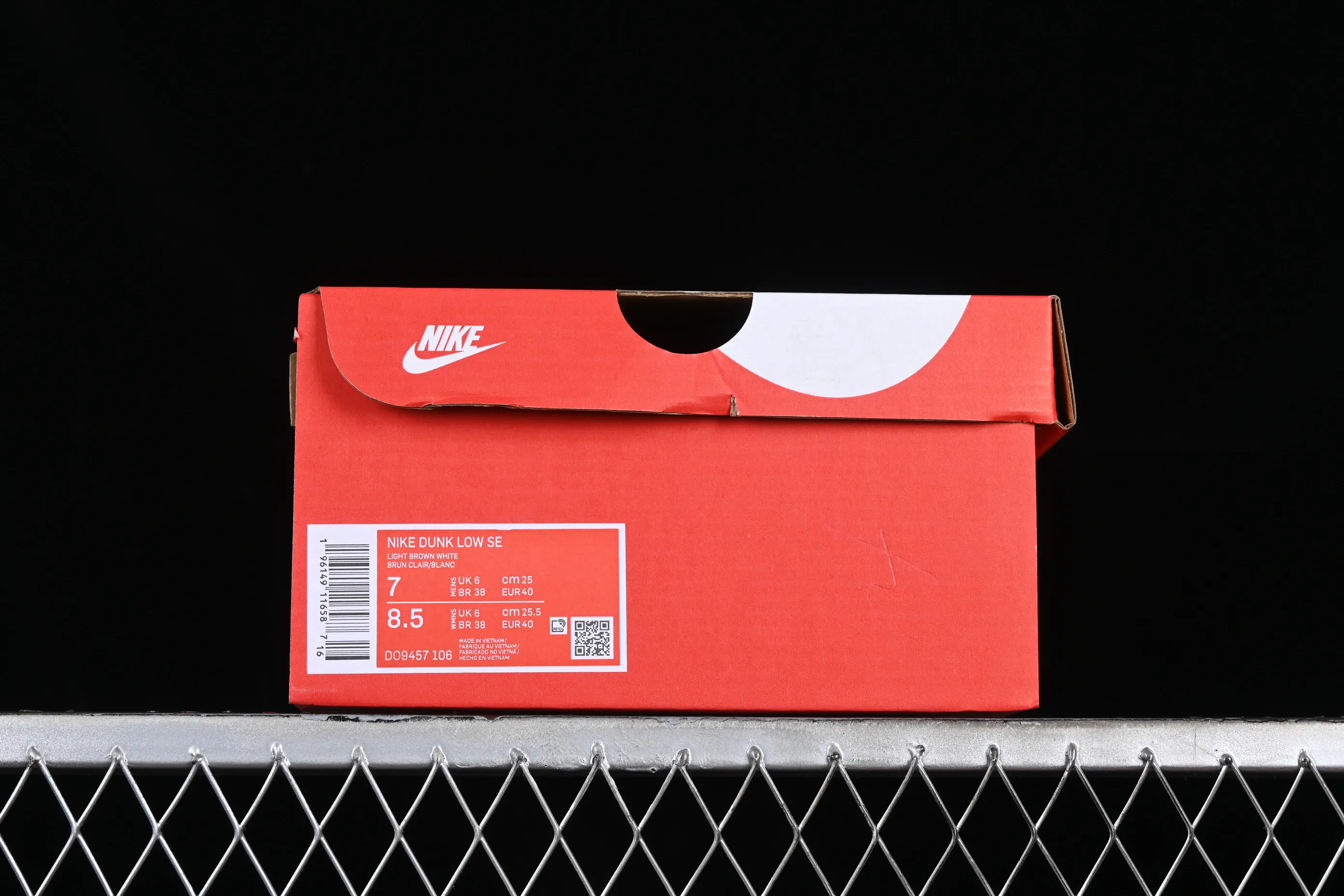 All Categories Nk SB Dunk Series Nk SB Dunk Low Low-top sneakers Cost-effective version Nk SB Dunk Low "85" double hook SB low-top sports and leisure sneakers DO9457-106